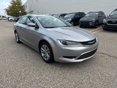 2016 Chrysler 200 Limited