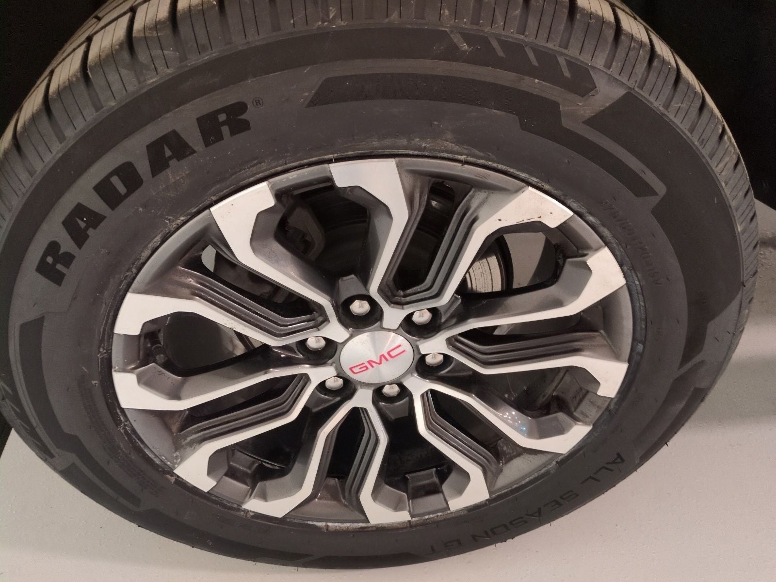 2023 GMC Canyon Denali