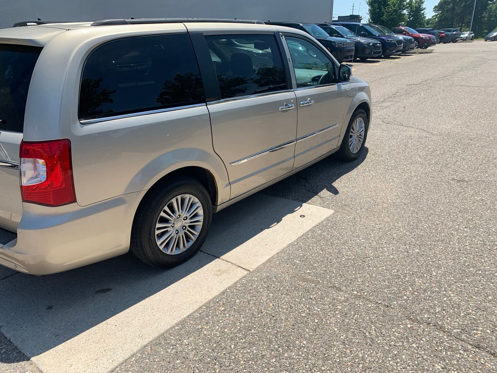 2015 Chrysler Town & Country Touring-L