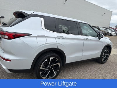 2023 Mitsubishi Outlander SE