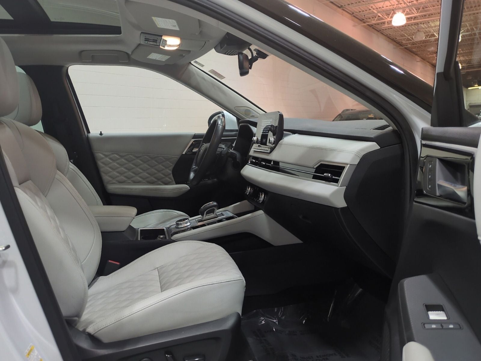 2023 Mitsubishi Outlander PHEV SEL