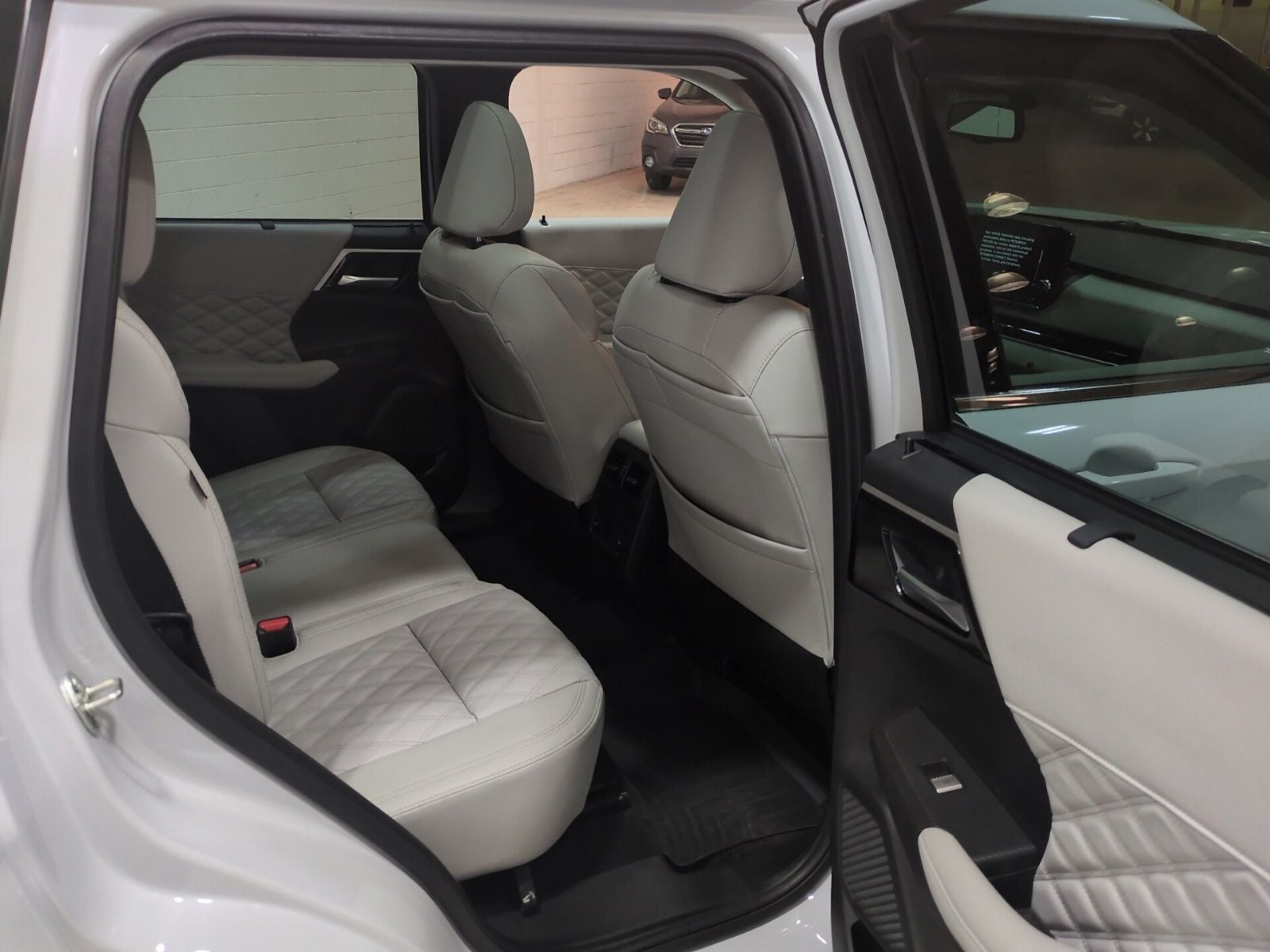 2023 Mitsubishi Outlander PHEV SEL