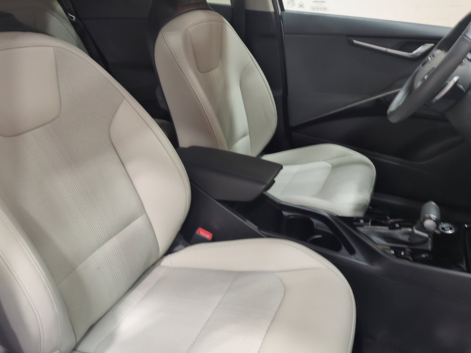 2024 Kia Niro EX Touring