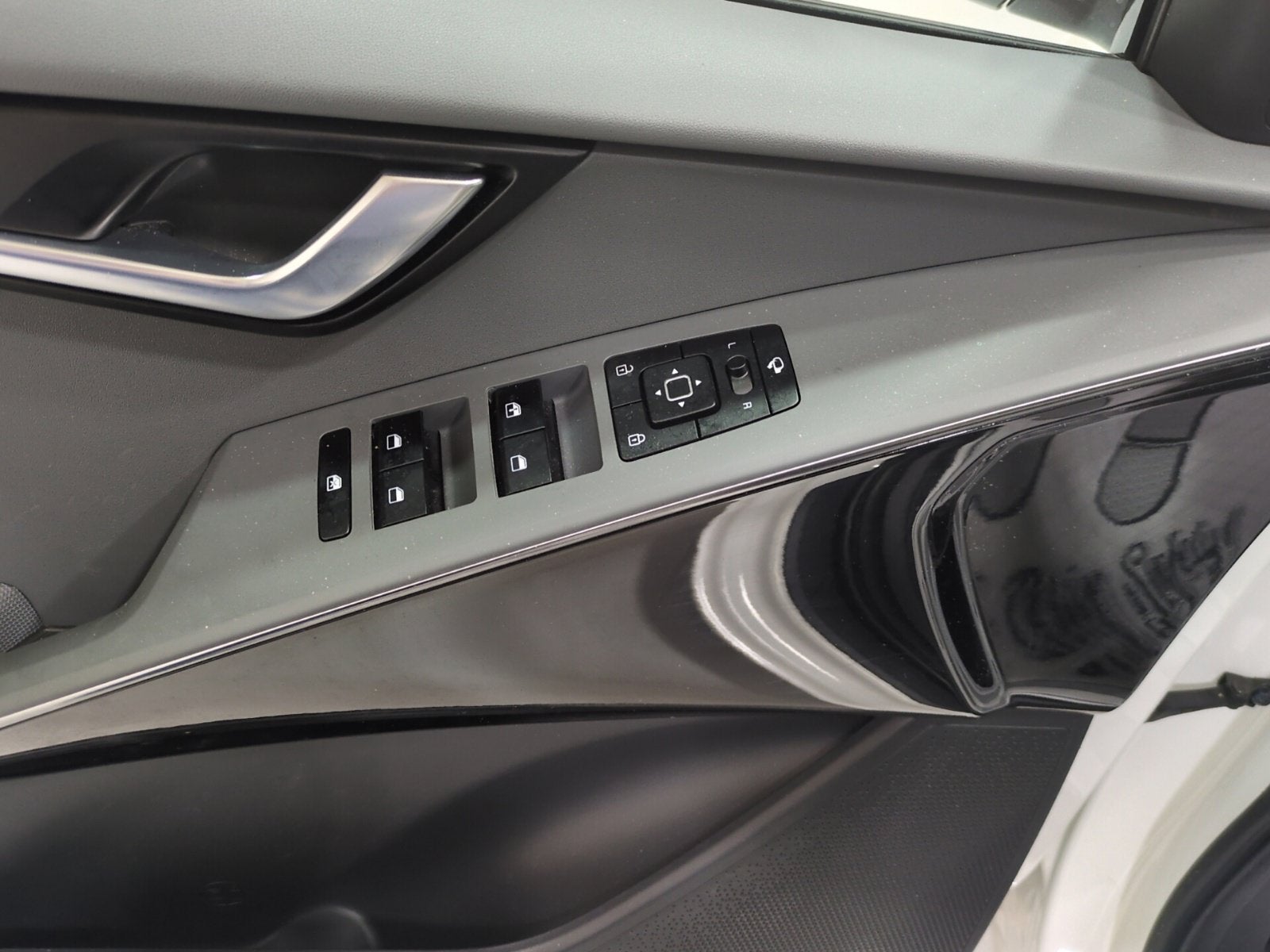 2024 Kia Niro EX Touring