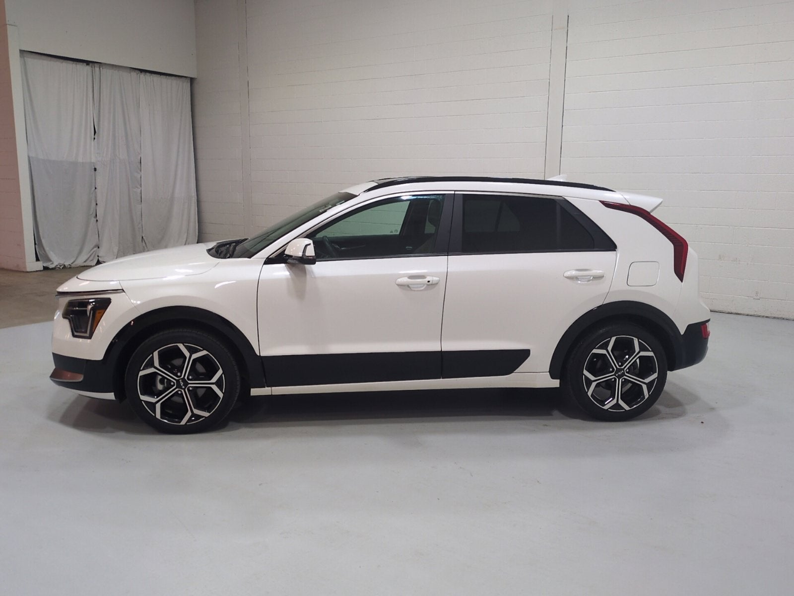 2024 Kia Niro EX Touring