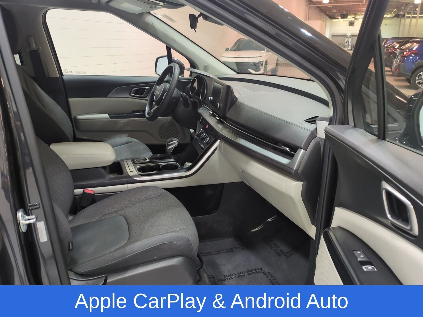 2024 Kia Carnival LX