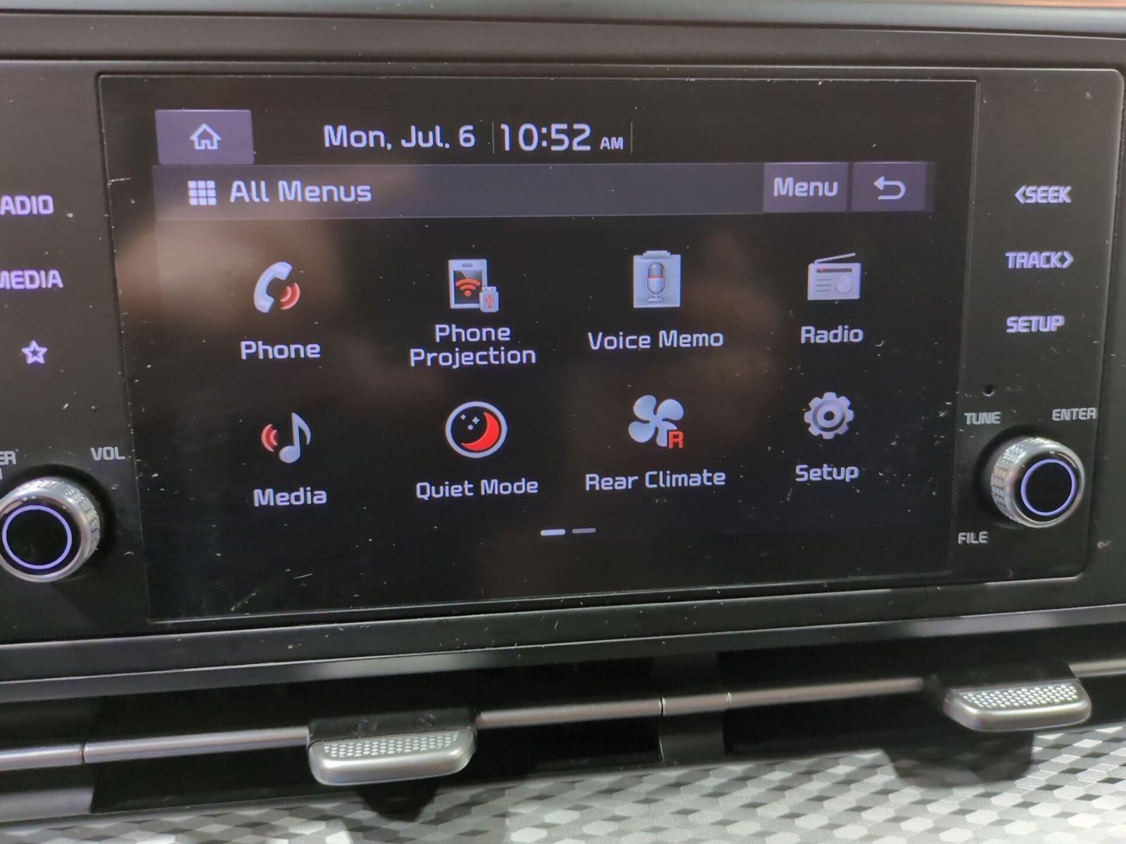 2024 Kia Carnival LX