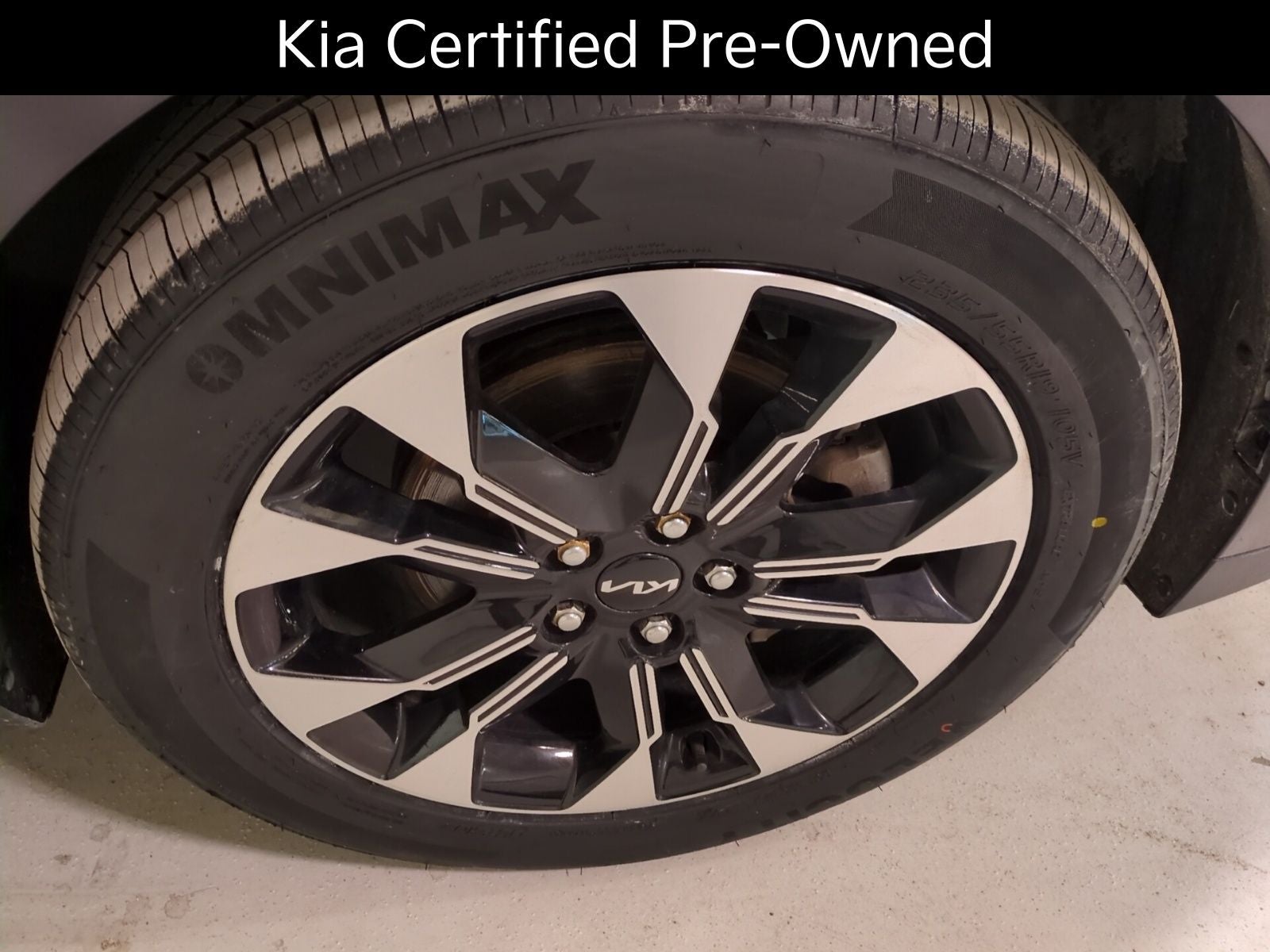 2023 Kia Carnival EX