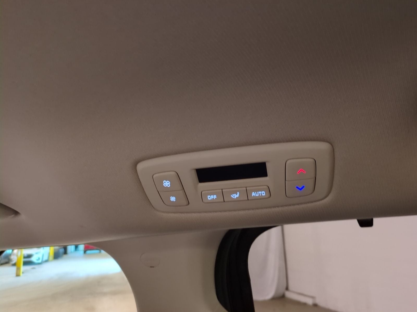 2023 Kia Carnival EX