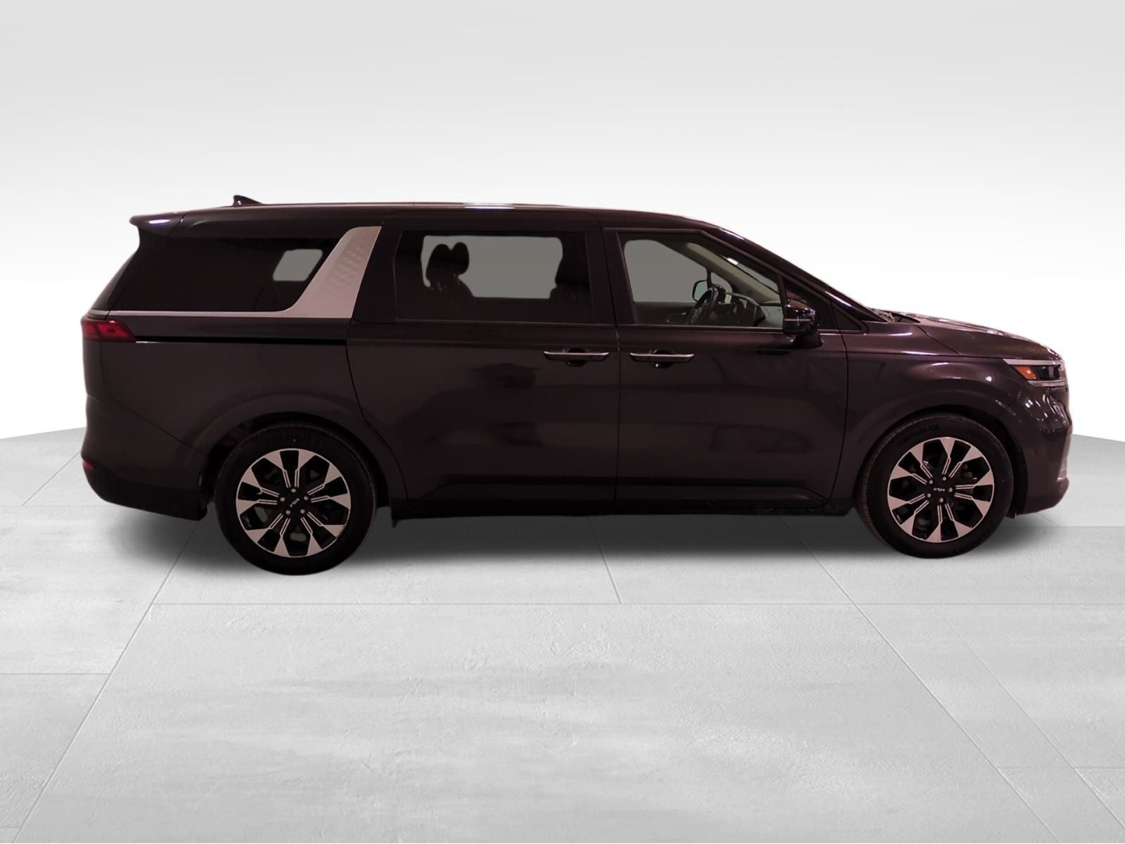 2023 Kia Carnival EX