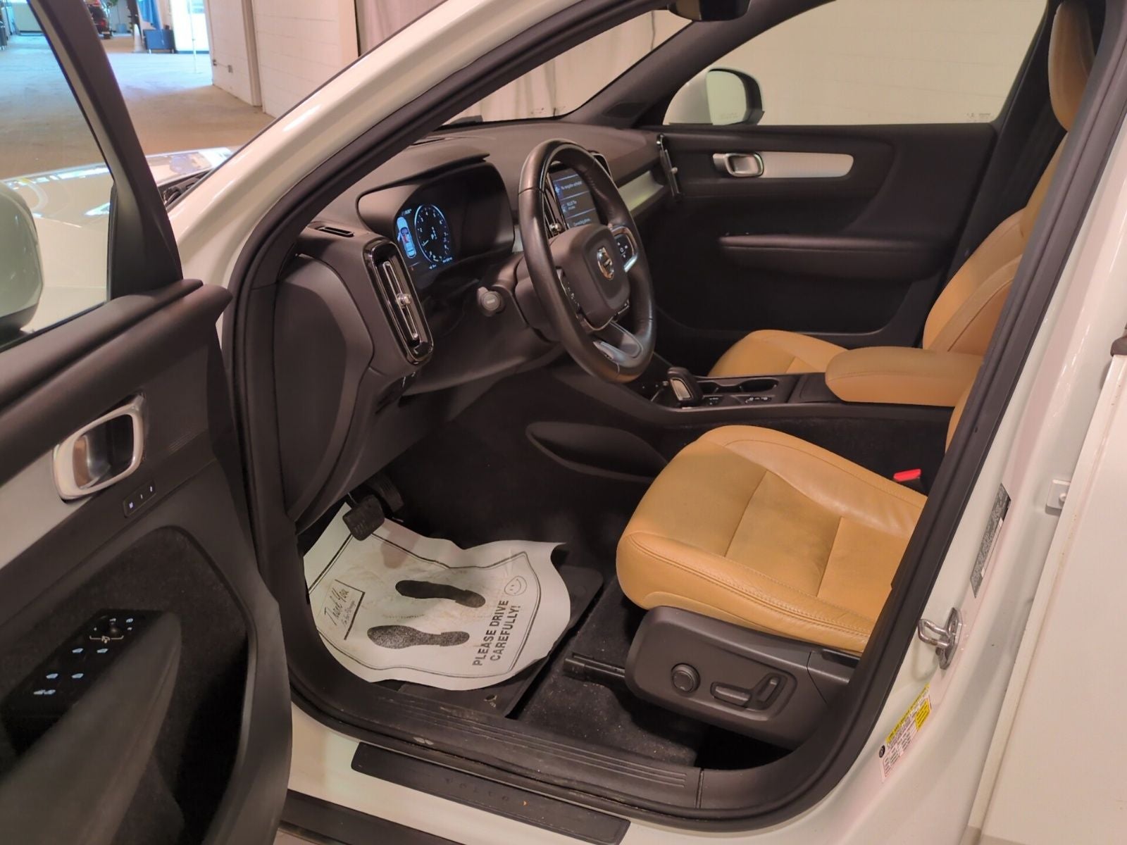 2019 Volvo XC40 Momentum