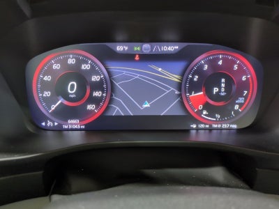 2022 Volvo XC40 Momentum