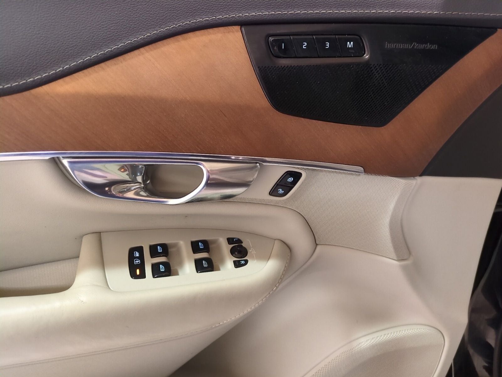 2020 Volvo XC90 T6 Inscription